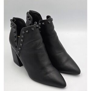 Steve Madden Women's 8M Gloria Studded Black Leather Pull-On Ankle Bootie Boots